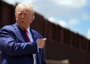 EU deporta a cientos de migrantes pese a que juez ordena frenar expulsiones