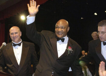 Fallece a los 76 años el legendario boxeador George Foreman