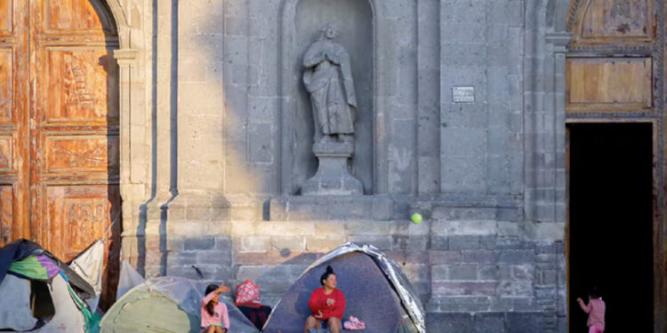 Mujer y migrante: “Dejé mi país y me siento encerrada”