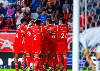 Necaxa derrota al Querétaro; Mazatlán remonta ante Atlas