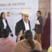 Gobernador Durazo entrega a más de 760 estudiantes de secundaria Beca Universal Rita Cetina