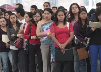 Aumentan mujeres en el mundo laboral