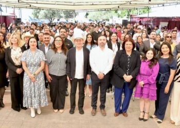 Gobernador Durazo oferta más de mil empleos para mujeres en la Feria Nacional 2025*
