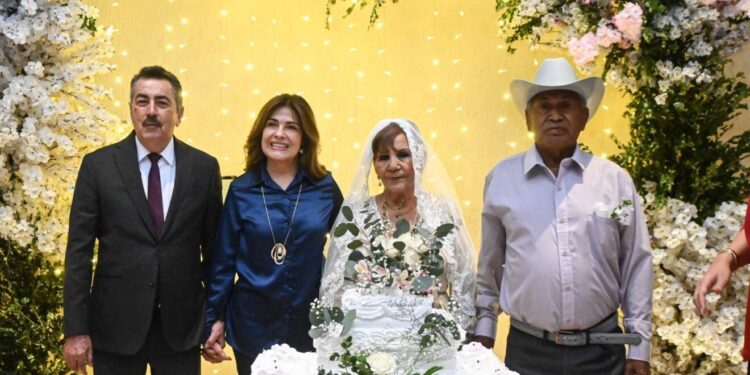 220 parejas formalizan su unión en ceremonia de matrimonios colectivos 2025 en Cajeme