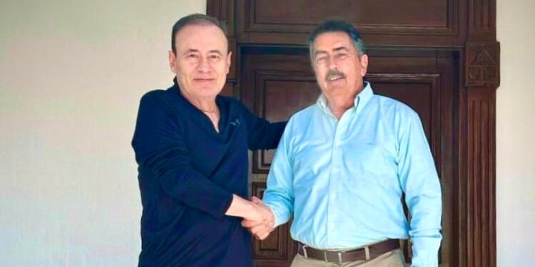 Se reúne Javier Lamarque con Alfonso Durazo para gestionar mayores beneficios a favor de las y los cajemenses