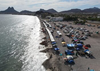 Gran afluencia de visitantes en San Carlos y Miramar durante Semana Santa 2025
