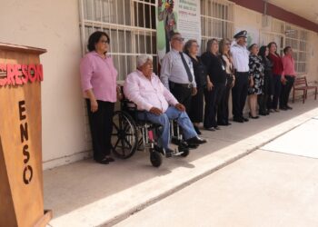 Fomenta Ayuntamiento de Cajeme valores en estudiantes mediante lunes cívico en la escuela normal superior de Obregón