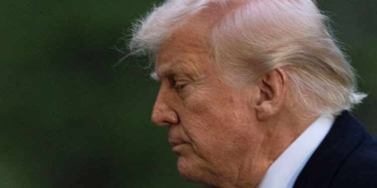 Amenaza Trump a China con arancel adicional del 50%
