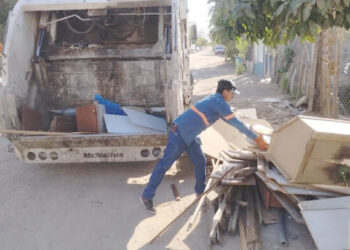 Beneficia Ayuntamiento de Hermosillo a 274 familias de la Miguel Hidalgo con jornada de descacharre