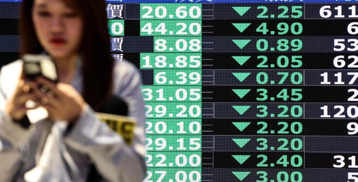Bolsas de Asia y Europa se derrumban por temor a una guerra comercial a gran escala