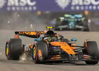 Domina McLaren en terceros ensayos libres en Baréin