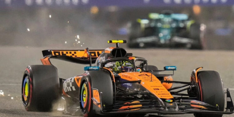 Domina McLaren en terceros ensayos libres en Baréin
