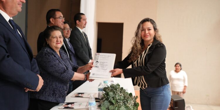 Entrega Gobierno de Sonora más de mil 200 certificados de educación profesional técnica: Cecyte