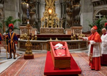 Francisco descansa ya en la Basílica de Santa María la Mayor