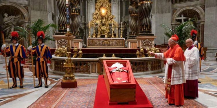 Francisco descansa ya en la Basílica de Santa María la Mayor