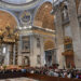 Marea de fieles despide al papa Francisco en la basílica de San Pedro