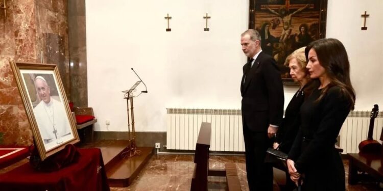 Los reyes de España asistirán al funeral del papa Francisco