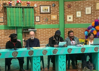 Reaparece el capitán Marcos durante evento del EZLN