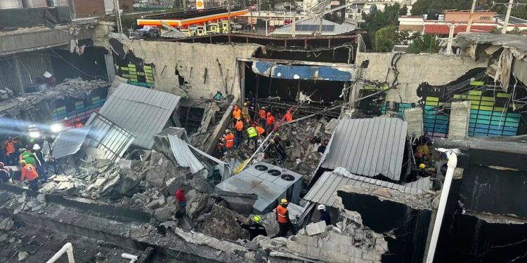 Aumenta cifra de muertos por derrumbe en discoteca a más de 200