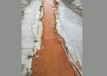 Inician proceso para sancionar a siderúrgica por contaminar arroyo en NL