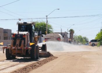 Atiende Ayuntamiento solicitud ciudadana en colonias México y Altar