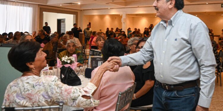 DIF CAJEME  festejó a mamás de la comunidad, discapacidad y adultas mayores