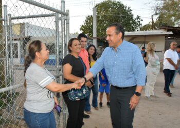 Cumple Toño Astiazarán con obra comprometida con familias de la Norberto Ortega