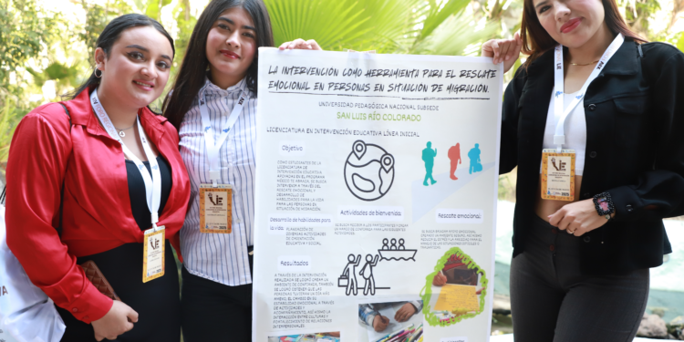 Destacan estudiantes sonorenses en foro regional sobre intervención educativa