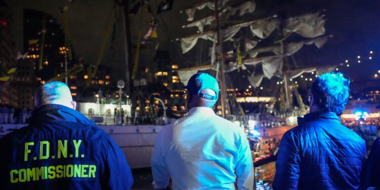 ¿Qué ocasionó el choque del Buque Escuela Cuauhtémoc de la Marina contra el Puente de Brooklyn? Alcalde reveló las causas