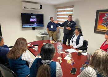 Imparte dirección de programas preventivos plática sobre extorsión telefónica a personal de la empresa VTD