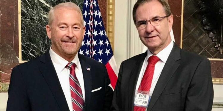 Esteban Moctezuma felicita a Ron Johnson tras asumir como embajador de EE.UU. en México