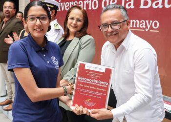Realiza Ayuntamiento de Guaymas ceremonia de Excelencia académica nivel preparatoria