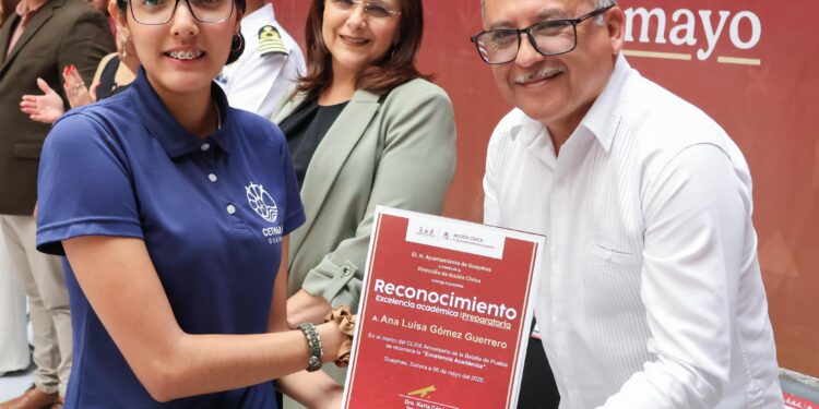 Realiza Ayuntamiento de Guaymas ceremonia de Excelencia académica nivel preparatoria