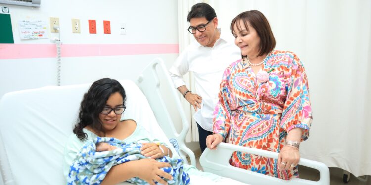 Celebra familia Gim nuevos nacimientos en el Día de las Madres
