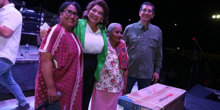 Gran Festejo del Día de las Madres en Navojoa