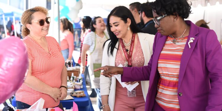 Impulsa Gobierno de Nogales el emprendimiento local con Market Day en el Consulado de Estados Unidos