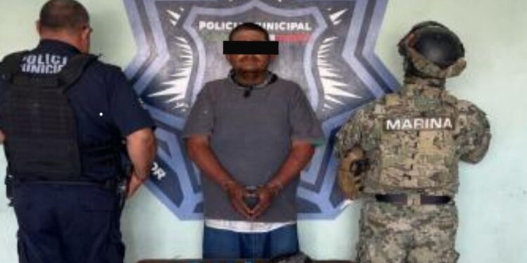 Detiene SSPM y MARINA a hombre por delito contra la salud en Cajeme