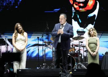 Hermosillo celebra 325 años con espectacular inauguración de Fiestas del Pitic a cargo de Toño Astiazarán