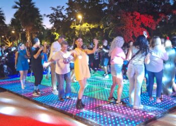 Con broche de oro cierra La Santa Cecilia la variedad artística de Fiestas del Pitic en el Parque Madero