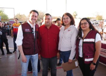 Gobernador Durazo cumple a familias de La Cholla con servicios gratuitos en la feria “Sonora Atiende”