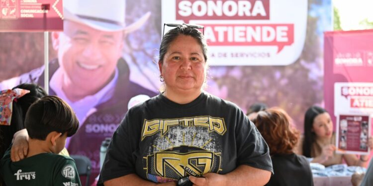 Gobernador Durazo beneficia a vecinos de la colonia Fonhapo con servicios gratuitos en la feria “Sonora Atiende”