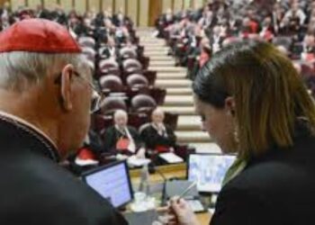 Rompen en El Vaticano anillo del Pescador que perteneció al papa Francisco