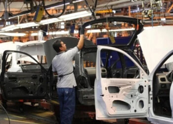 Celebra Sheinbaum avance en exención arancelaria para autopartes mexicanas