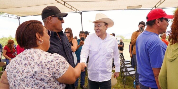 Entrega Gobernador Durazo escrituras a 250 familias de Hermosillo para garantizar certeza patrimonial