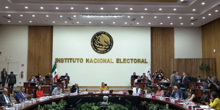 INE deberá elaborar lineamientos para “encuentros y mesas” en campaña de PJ