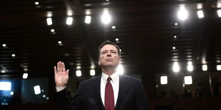 Exdirector de FBI, listo para declarar por presunto posteo sobre Trump