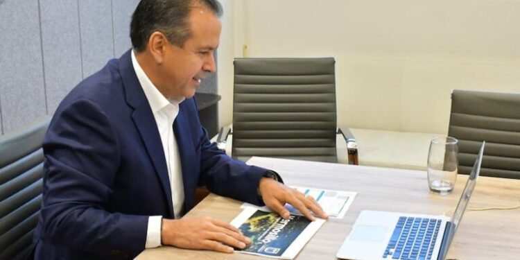 Hermosillo es ejemplo de innovación en alumbrado público con energía limpia: Toño Astiazarán