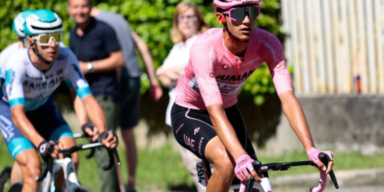 Del Toro mantiene la ‘maglia’ rosa en el Giro de Italia
