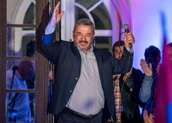 Izquierda uruguaya retiene gobierno de Montevideo en comicios departamentales