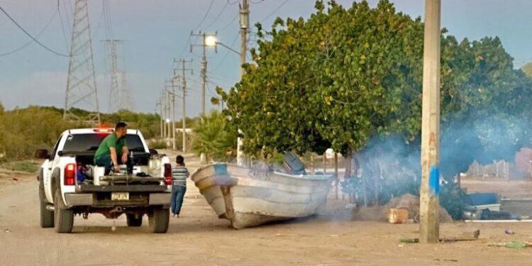 Realizan trabajos de fumigación en colonias cercanas a la Laguna de Oxidación